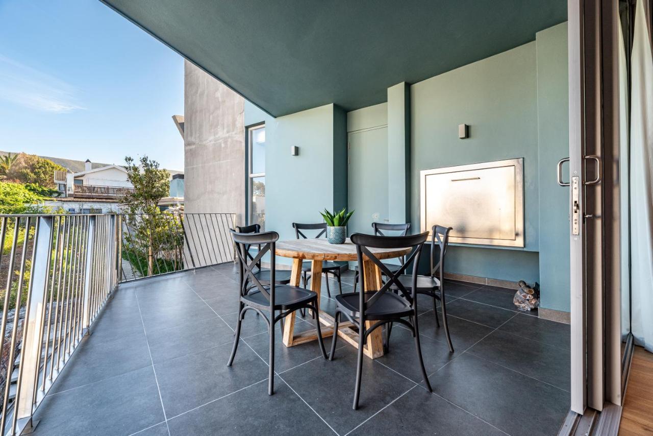17 Marine, 2 Bedroom Sea-Facing Apt101 Hermanus Esterno foto