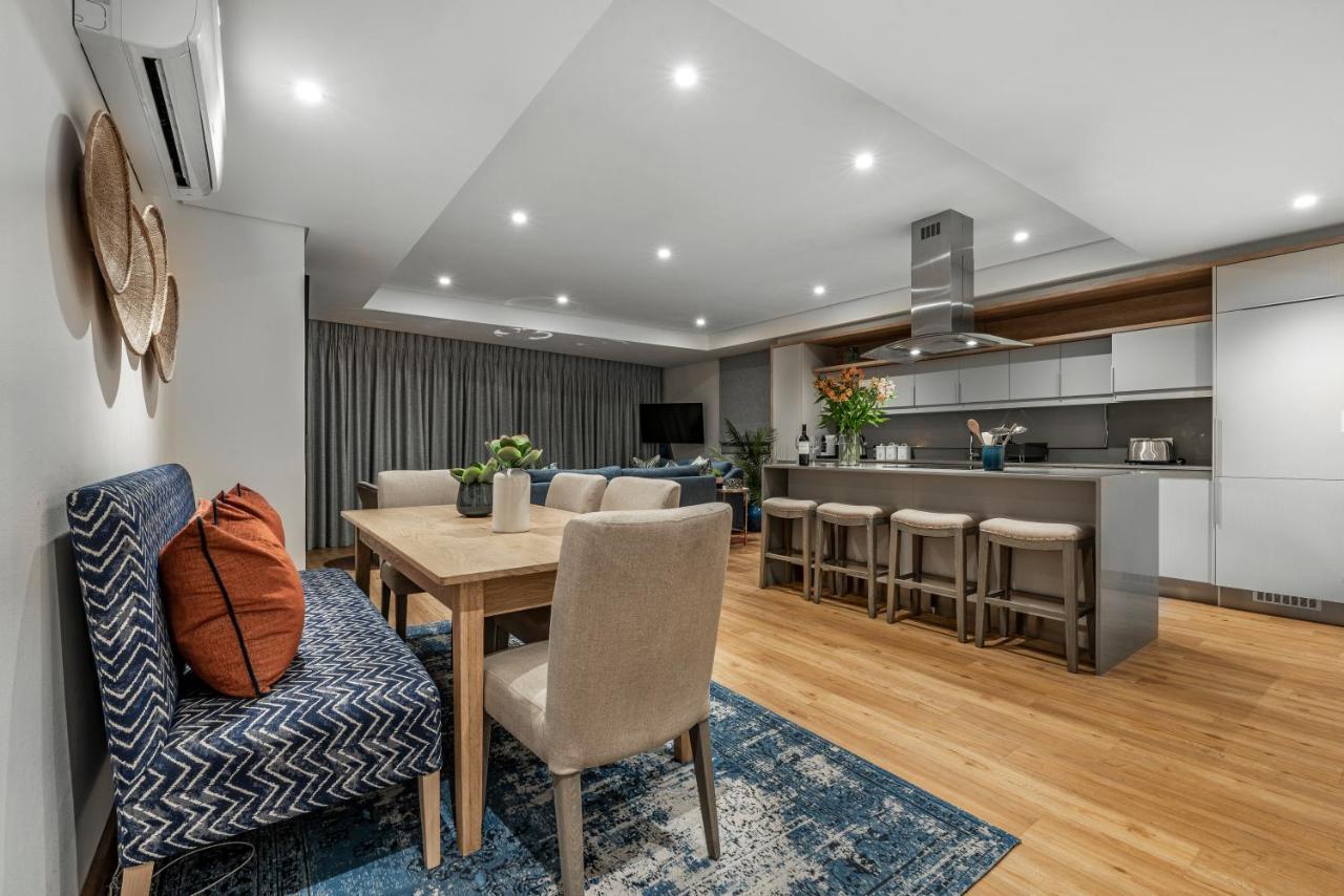 17 Marine, 2 Bedroom Sea-Facing Apt101 Hermanus Esterno foto