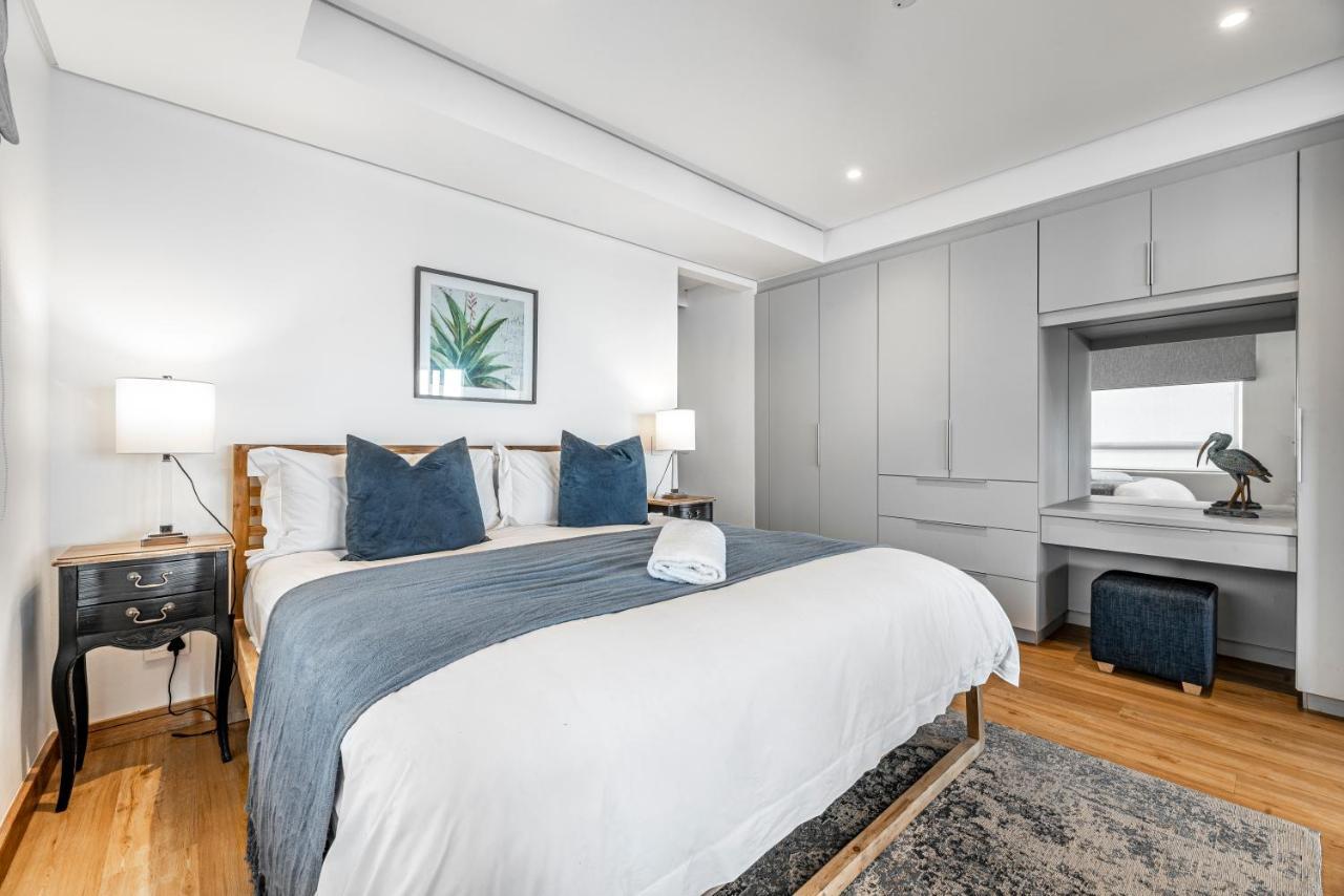 17 Marine, 2 Bedroom Sea-Facing Apt101 Hermanus Esterno foto